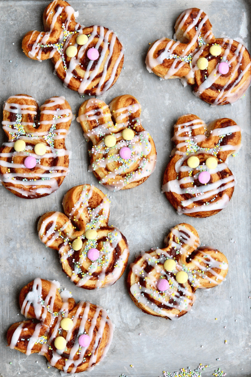 easter bunny cinnamon rolls