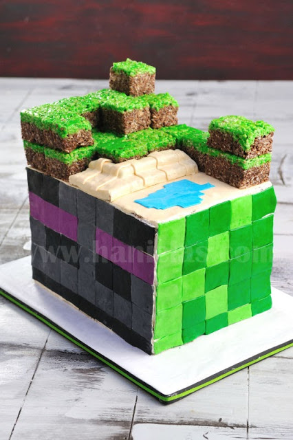 Enderman & Pig Minecraft Fondant Cake