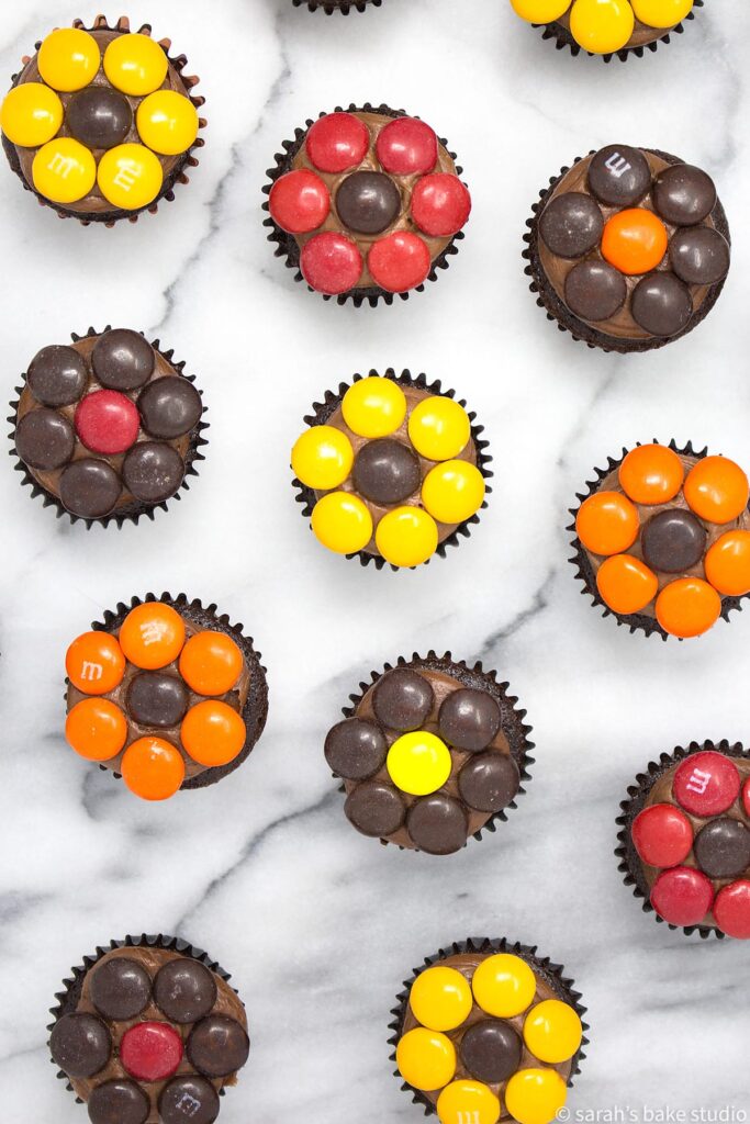 fall daisy mini cupcakes