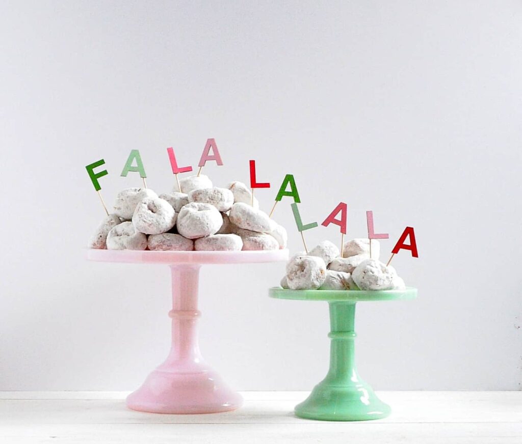 DIY Christmas Cake Toppers