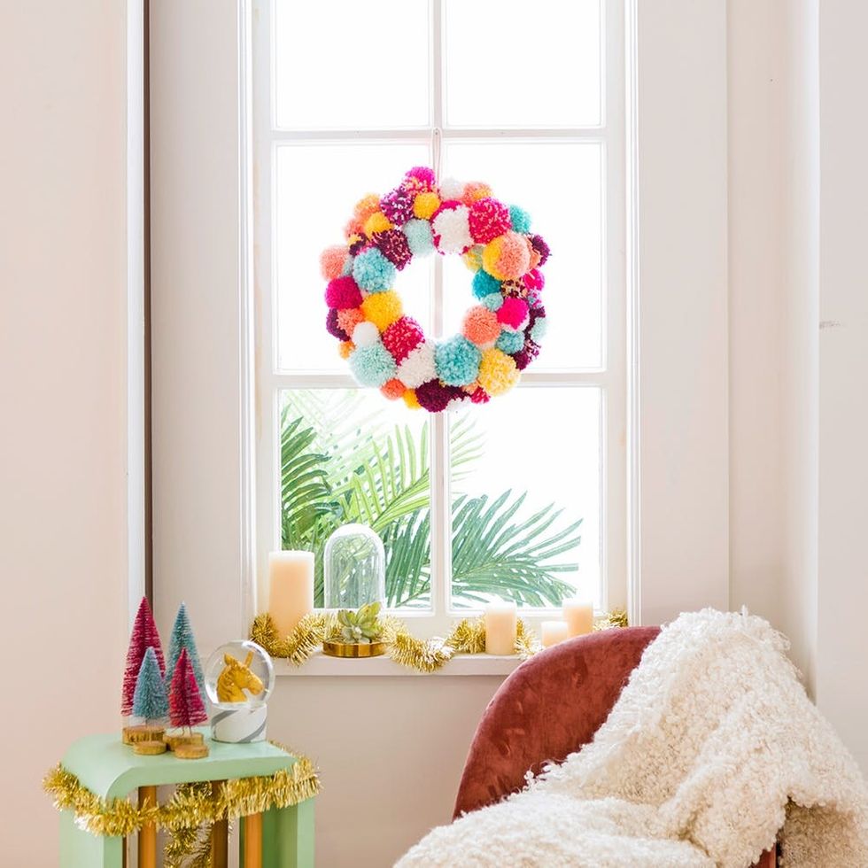 DIY Pom Pom Wreath