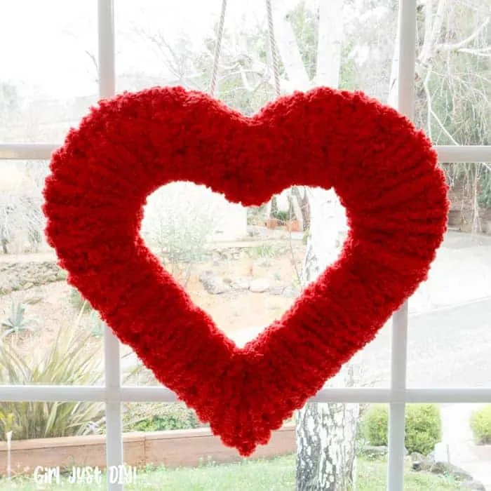 Red Chunky Yarn Heart Wreath