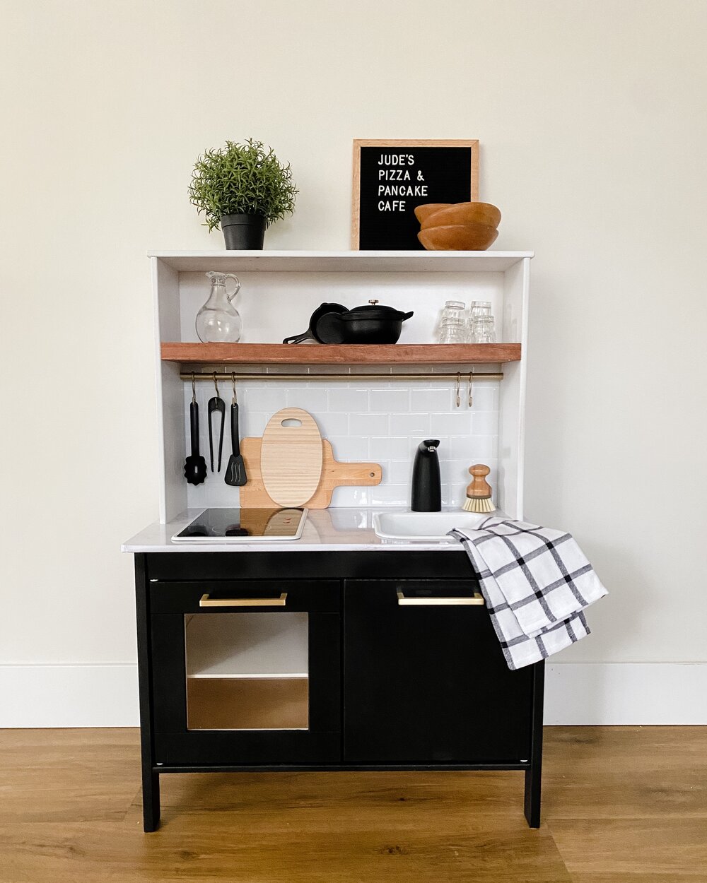 25 Easy IKEA Play Kitchen Hacks For A Stunning Makeover | Pretty Sweet ...