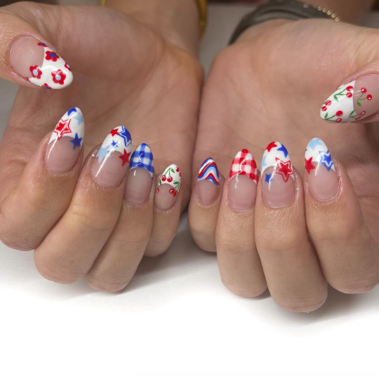 summer 4th of July nails