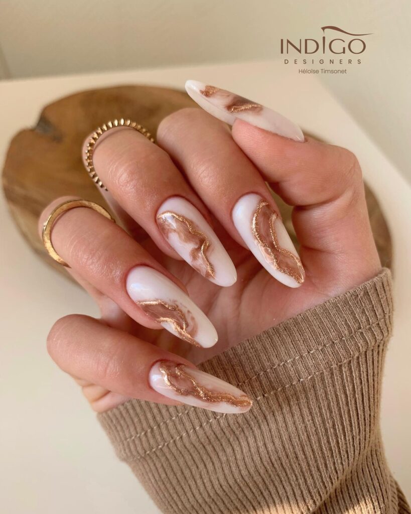 marble autumn nail design