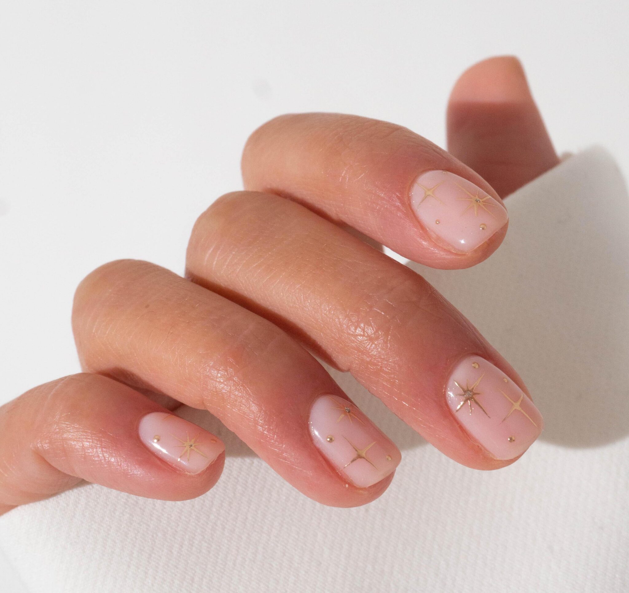 31 Minimalist Nail Designs To Help You Embrace Simplicity | Pretty