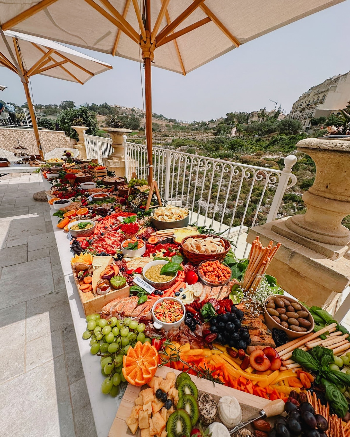 25 Stunning Grazing Table Ideas For Your Next Gathering | Pretty Sweet ...