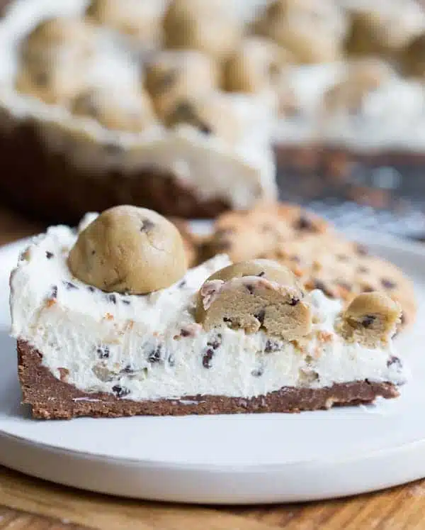no bake chocolate chip cookie dough pie